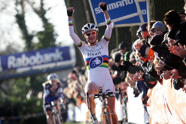Marianne Vos takes her first national cyclocross title Vos UCI Cyclo Cross World Cup deciding round report