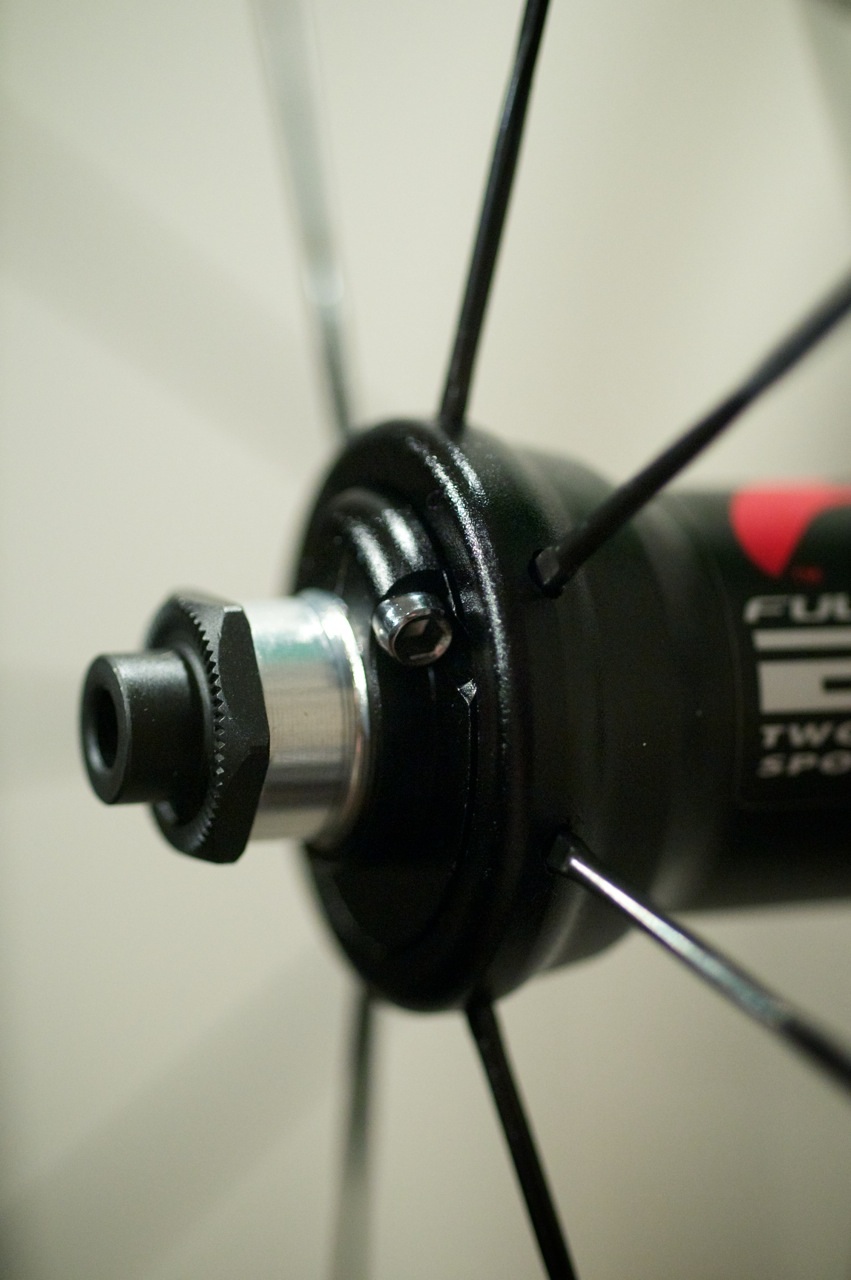 Fulcrum Racing Quattro - front hub