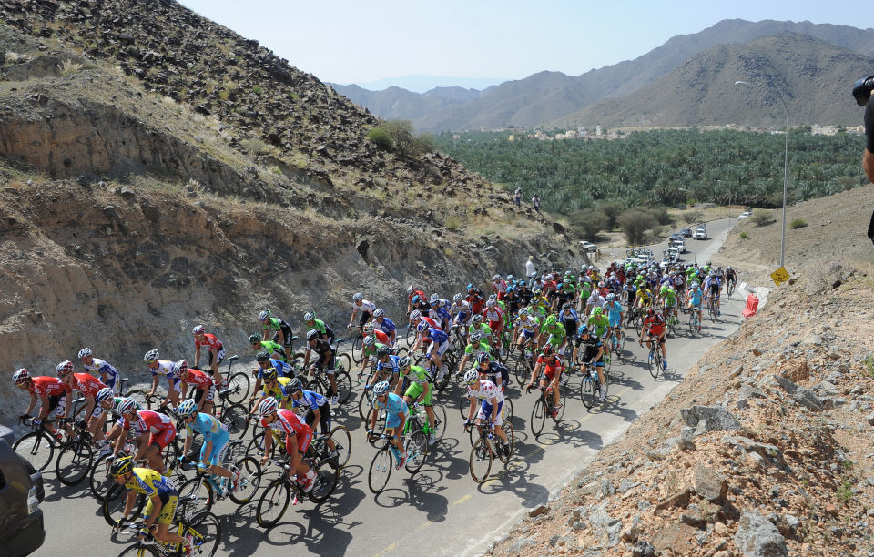 Peloton, Tour of Oman 2014, stage four, pic: ASO/Bruno Bade