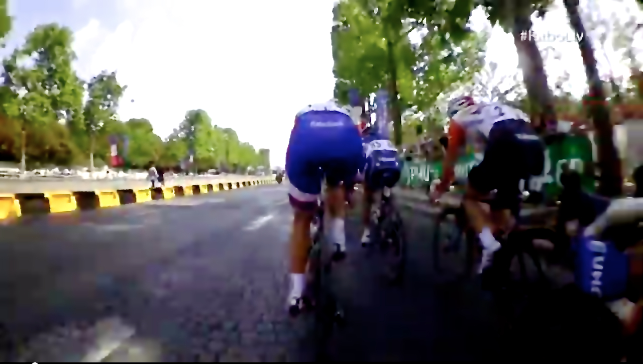 Marianne Vos, screenshot, La Course video, used with permission: NMG Productions