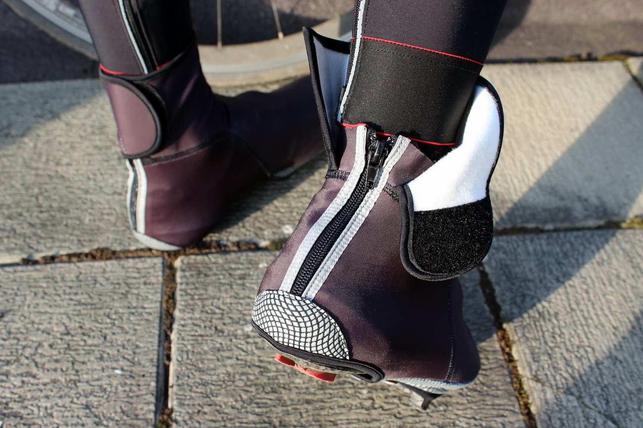 Vermarc Squadra Windtex Over Shoe (Pic: George Scott/Factory Media)