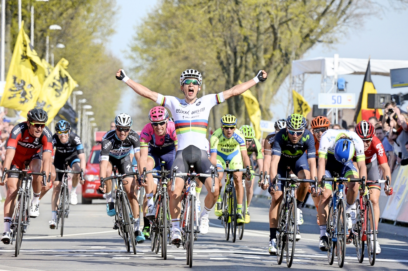 Michal Kwiatkowski, Etixx-QuickStep, world champion, Amstel Gold Race, sprint, salute, pic: Sirotti