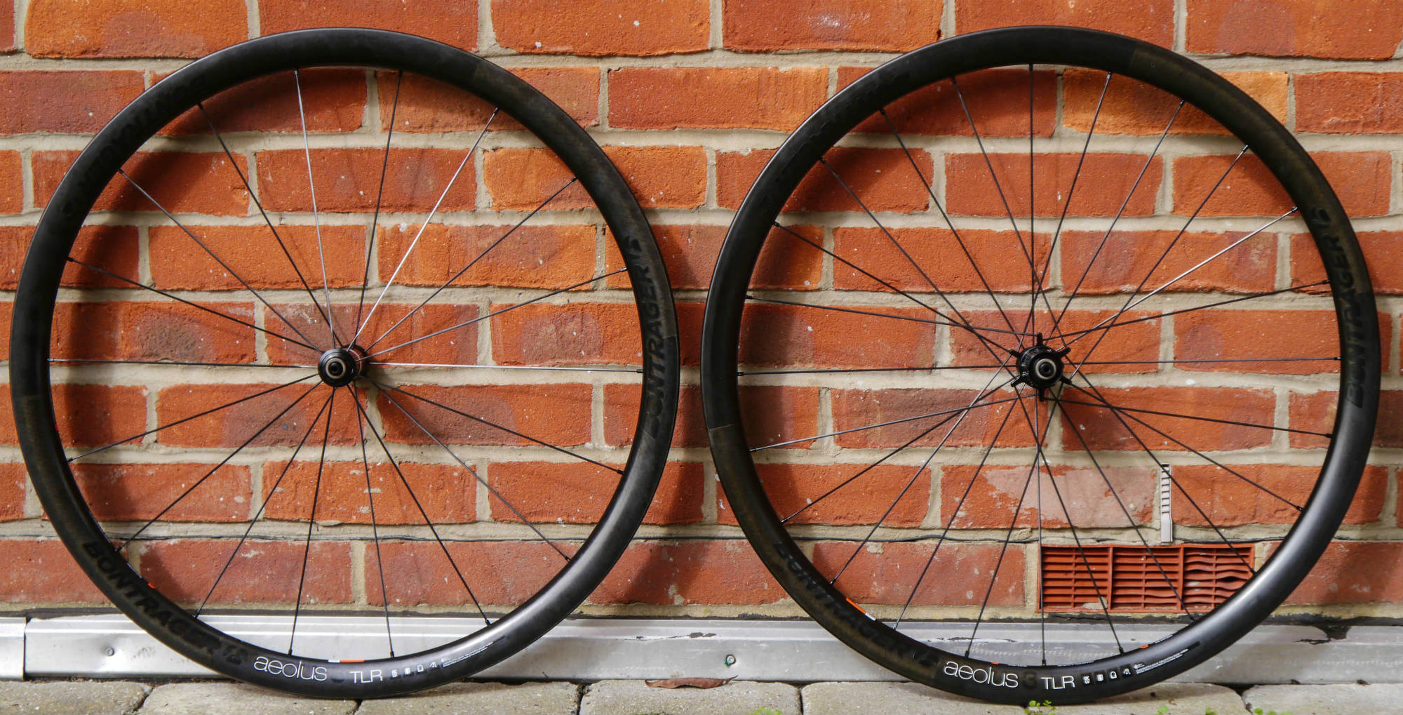 BONTRAGER AEOLUS3 D3 チューブラー　シマノフリー ボントレガー アイオロス 3 D3 チューブラー 前後セット