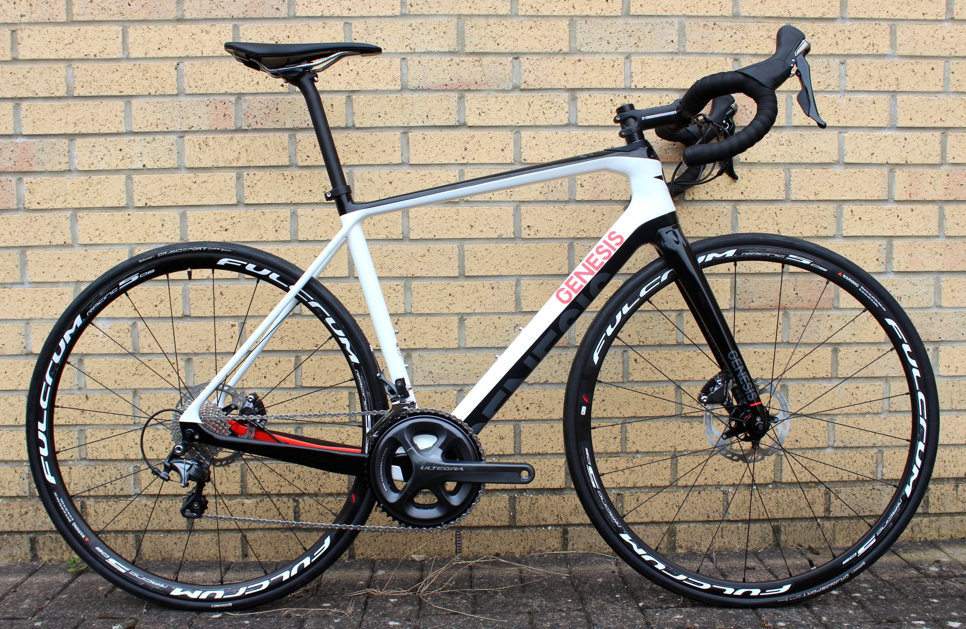 Genesis 2017 road bike range - Genesis Zero Disc (Pic: George Scott/Factory Media)